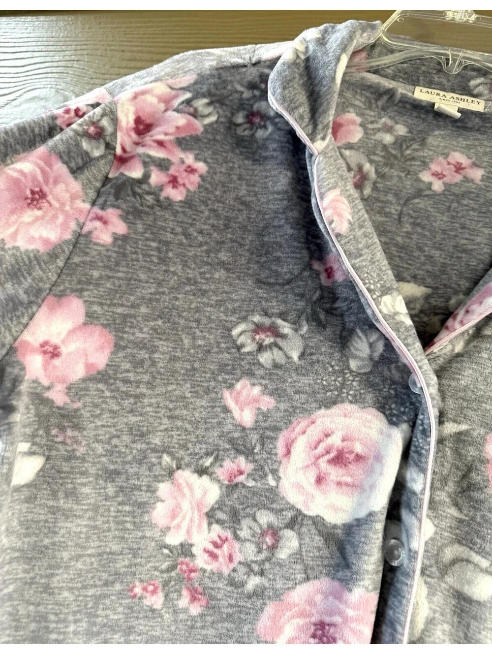 Laura Ashley Women's Gray Pink Floral Velvet Pajama Top & Pants Set 2pc